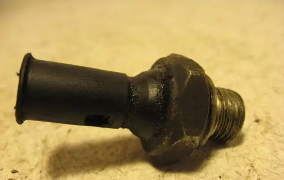 Volvo S80 Oil pressure sensor 