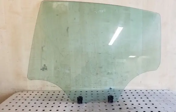 Peugeot 208 Rear door window glass