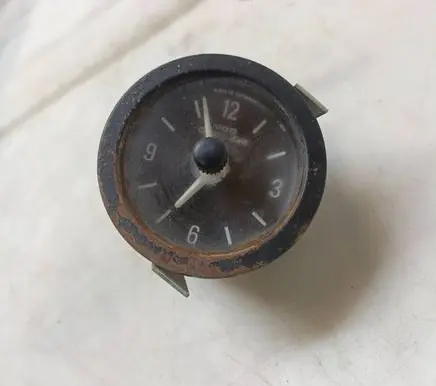 Mercedes-Benz 207 310 Clock 370218