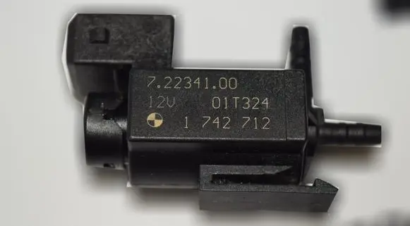 BMW 5 E39 Turbo solenoid valve 1742712