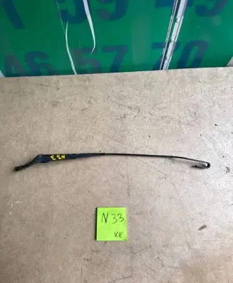 Volkswagen PASSAT B5 Front wiper blade arm 3B1955410