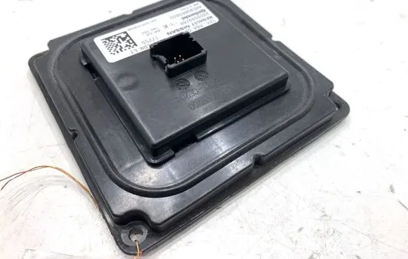 Renault Megane IV Voltage converter/converter module 260559976R