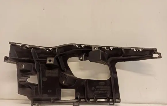 Audi A7 S7 4G Front bumper mounting bracket 4G8807095A