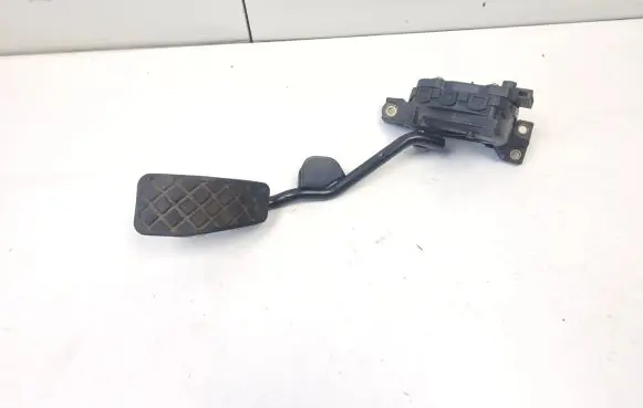 Audi A4 S4 B7 8E 8H Accelerator throttle pedal 8D2721523