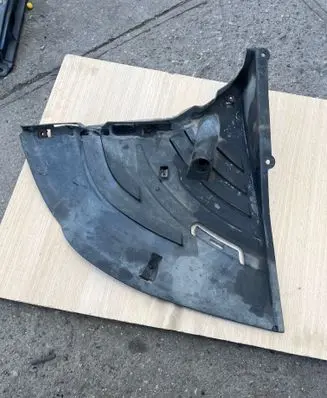 BMW 7 E65 E66 Other under body part 8223382