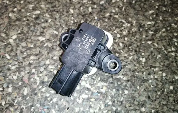 Mazda CX-3 Airbag deployment crash/impact sensor DA8A57KC0