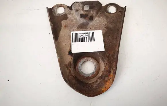 Volvo S80 Engine mounting bracket