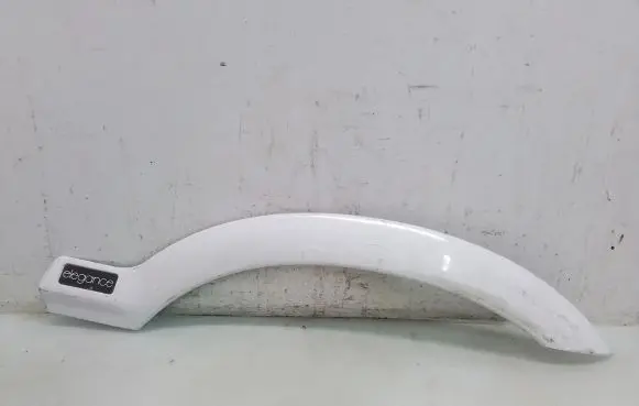 Opel Zafira A Front arch trim 