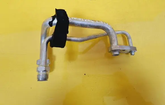 KIA Carnival Air conditioning (A/C) pipe/hose 
