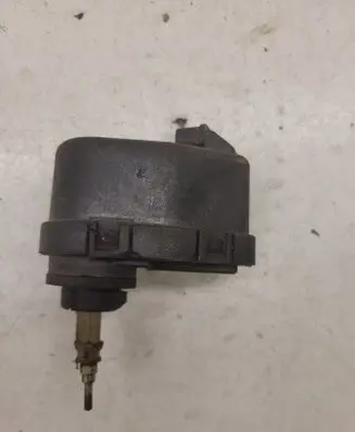 Headlight level adjustment motor
