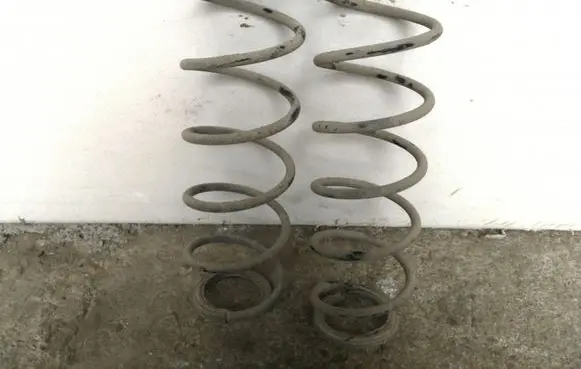Renault Laguna II Rear coil spring 592916