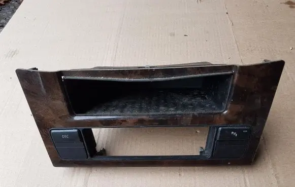 BMW 5 E60 E61 Glove box