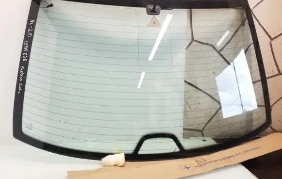 BMW 5 E39 Rear windscreen/windshield window 43R001025