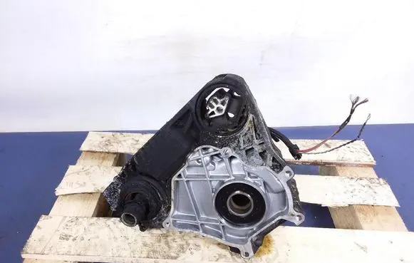 BMW 5 G30 G31 G38 Gearbox transfer box case 8485036
