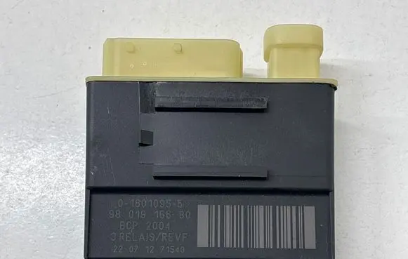 Peugeot 5008 II Coolant fan relay 9801916680 018010955 71271540