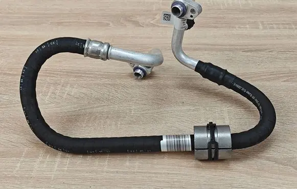 BMW 8 G16 Air conditioning (A/C) pipe/hose 9890098