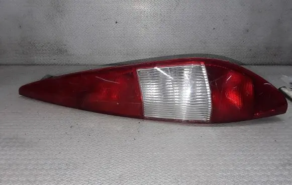 Ford Mondeo Mk III Rear/tail lights 1S7113404C
