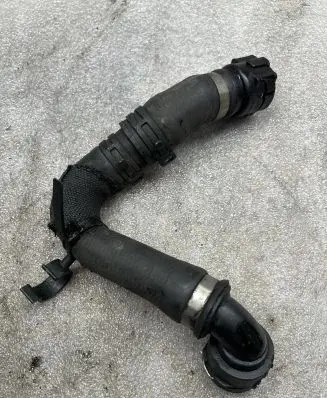 Audi A6 S6 C6 4F Engine coolant pipe/hose 8E0122293