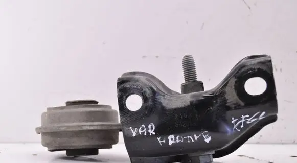 Dacia Sandero III Engine mount bracket 3606335R 113328536R