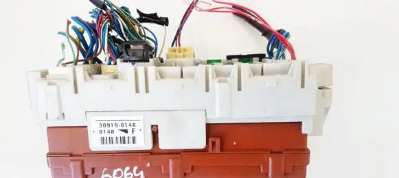 Mitsubishi Outlander Fuse box set mr587873 30919-0146