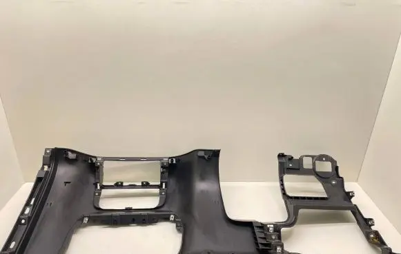 Dashboard lower bottom trim panel