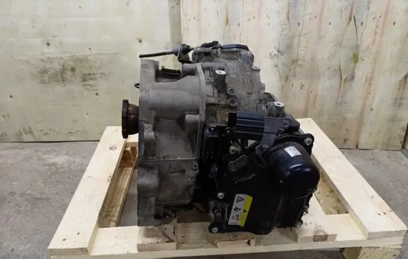 Volkswagen Touran II Automatic gearbox 0AM825055S