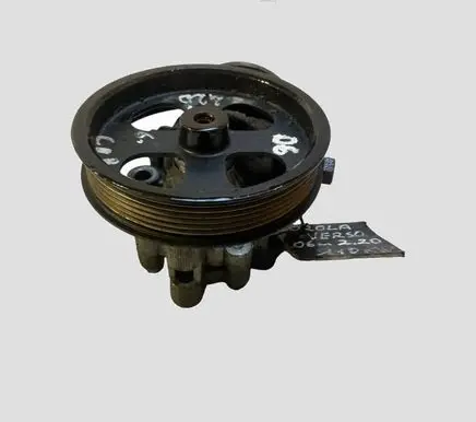 Toyota Corolla Verso AR10 Power steering pump