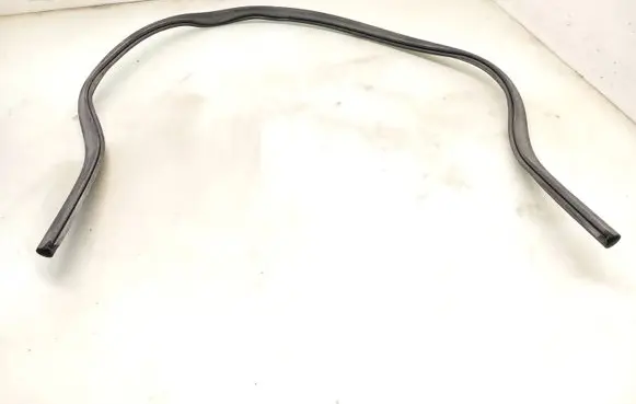 Volkswagen Tiguan Engine compartment rubber 5N0823723b