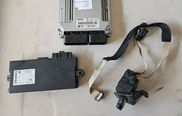 BMW 1 E81 E87 Engine control unit/module 7565300 7568256 0261201160
