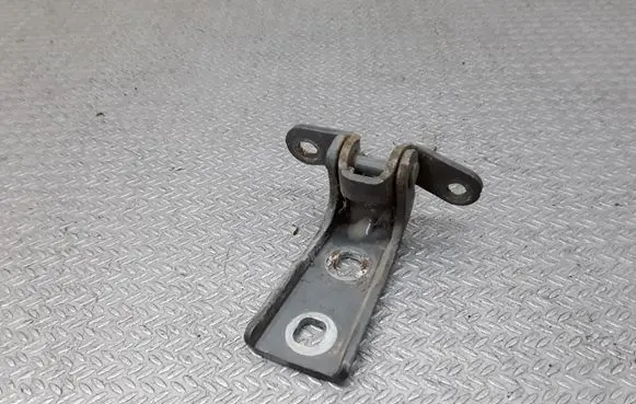 Cadillac CTS Front door lower hinge 