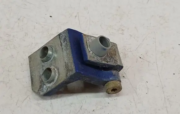 Peugeot 206 Front door upper hinge 