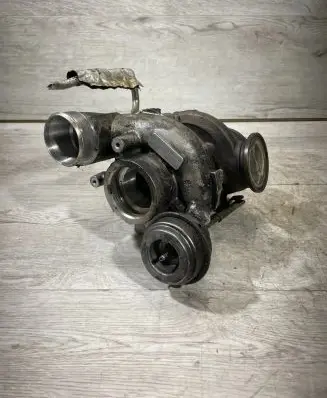 BMW 5 F10 F11 Turbo 7846918 8000758 MGT2260DSL