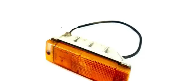 Volkswagen PASSAT B2 Front indicator light 321953155F 3327117