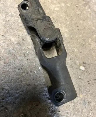 Nissan Terrano Steering column universal joint