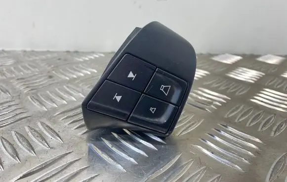 Volvo V50 Multifunctional control switch/knob 8637491 758588