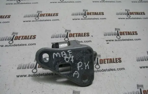 Mercedes-Benz E W211 Front door lower hinge 