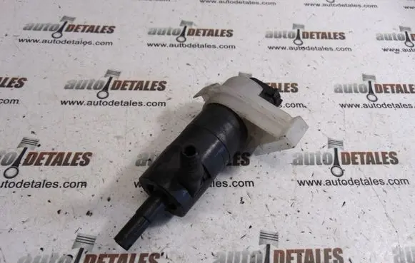 Honda CR-V Windscreen/windshield washer pump