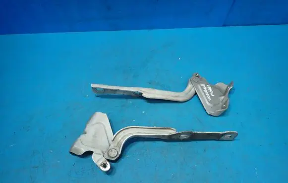 Opel Mokka Engine bonnet/hood hinges 95141369 95141368