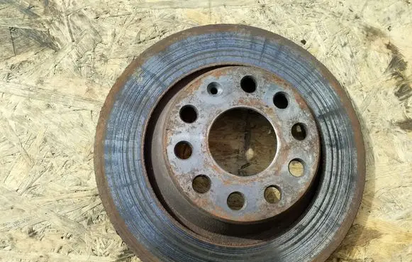 Volkswagen PASSAT B6 Rear brake disc