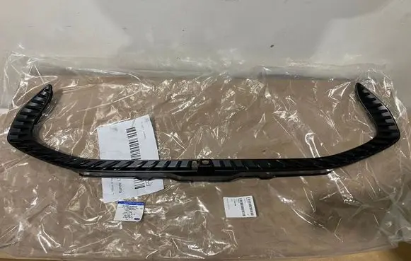 Ford Mustang Mach-E Front bumper upper radiator grill 2466251