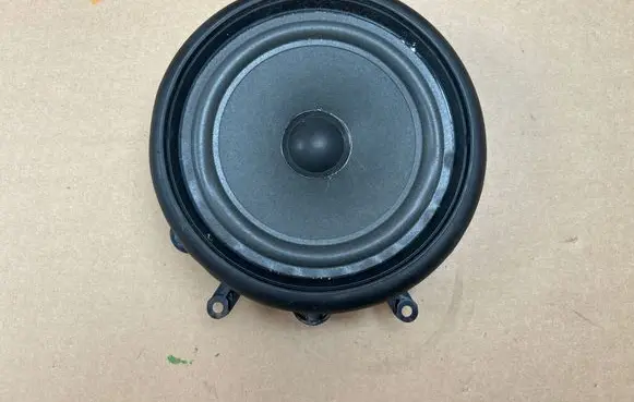 Audi A4 S4 B6 8E 8H Front door speaker 8E0035411