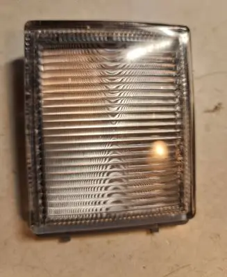 Volkswagen PASSAT B4 Front reflector 084411612RF 00392596