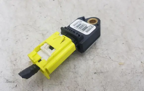 Toyota Auris 150 Airbag deployment crash/impact sensor 8983102080 TRW8983102080 0448815253