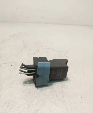Citroen C4 I Glow plug pre-heat relay 9640469680 51252002