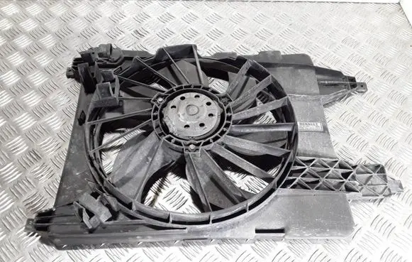 Renault Megane II Radiator cooling fan shroud 8200151464