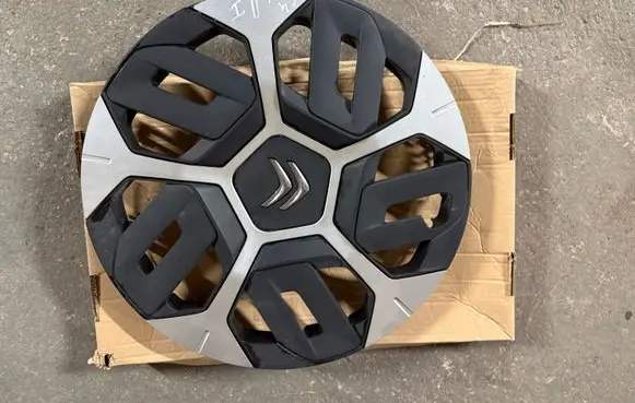 KIA Ceed R15 wheel hub/cap/trim 9834453780