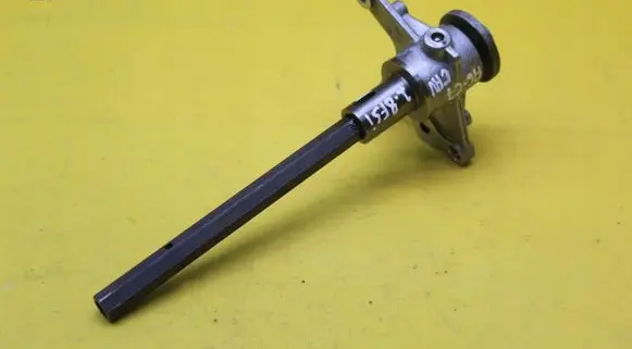 Audi A6 C7 Oil pump balance shaft 