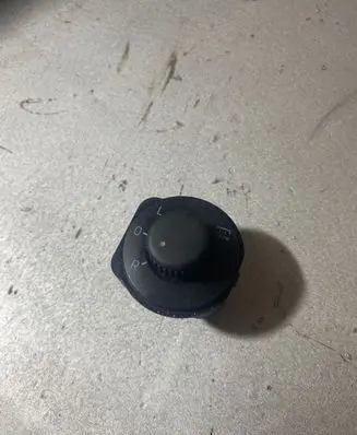 Skoda Fabia Mk3 (NJ) Wing mirror switch 5JB959565 PNT4617