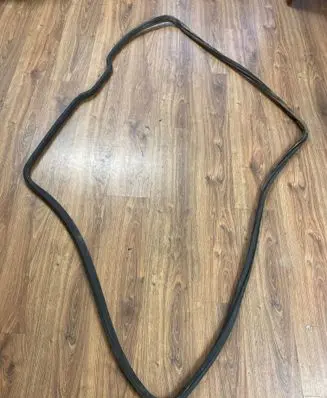 Volkswagen Transporter - Caravelle T4 Rubber seal sliding door (on door) 