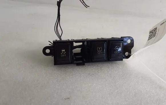 Nissan Juke I F15 Multifunctional control switch/knob 681RVBV90A